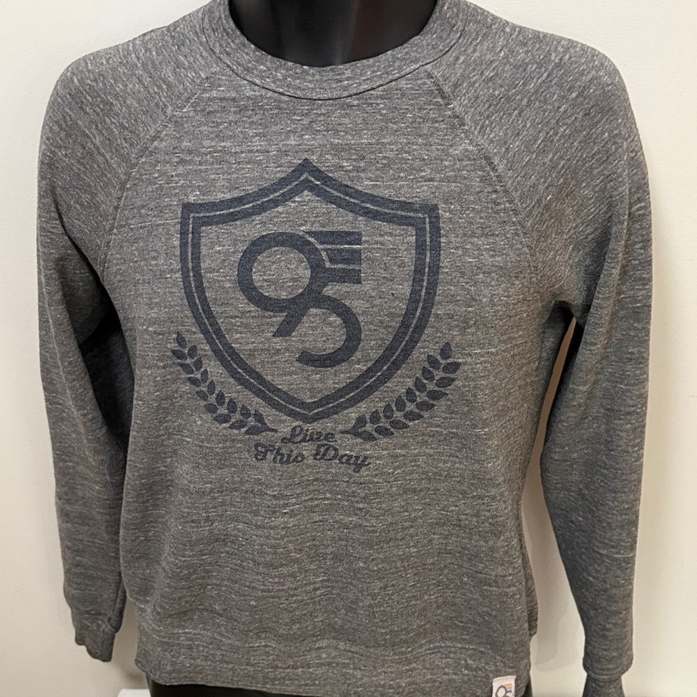 Men's vintage gray sweater shirt
